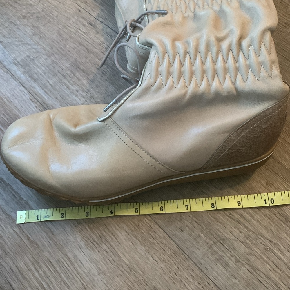 Sorel Beige Tie-up Flannel Lined Rain Boots GUC 9.5 - Picture 13 of 15
